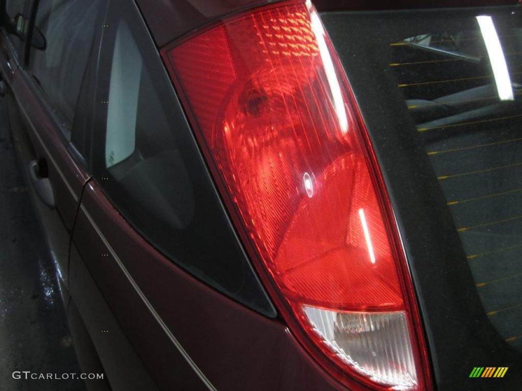 2007 Focus ZX5 SE Hatchback - Dark Toreador Red Metallic / Charcoal photo #13