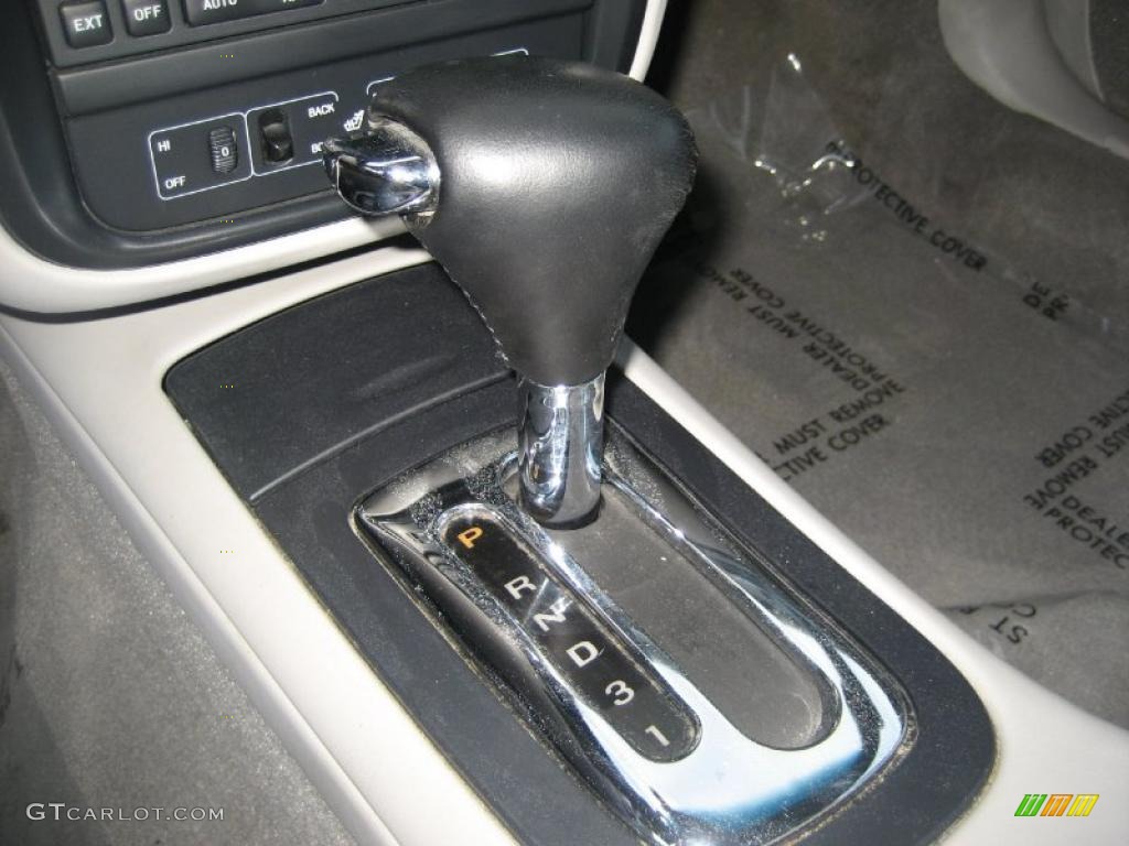 2002 Lincoln Continental Standard Continental Model 4 Speed Automatic Transmission Photo #41819287