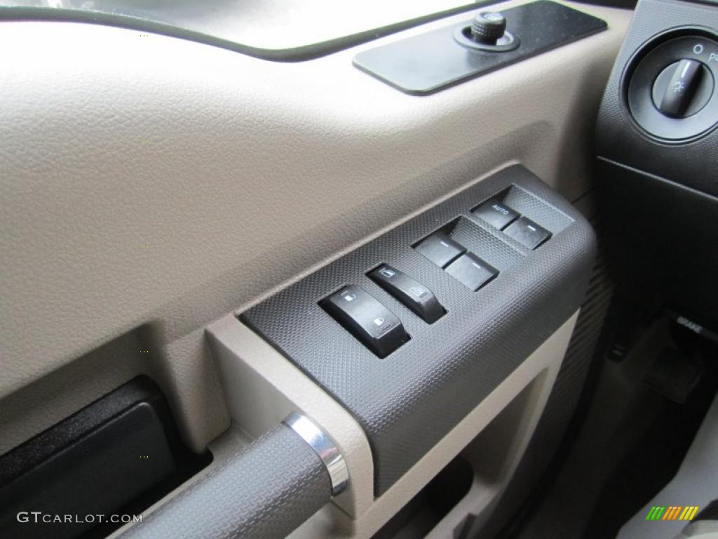 2009 Ford F350 Super Duty XLT Crew Cab 4x4 Controls Photo #41819475