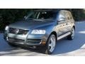 Front 3/4 View of 2004 Touareg V8
