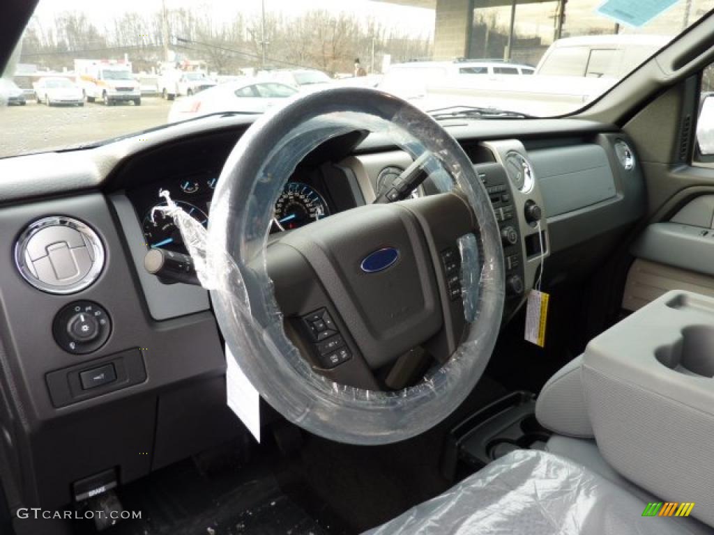 Steel Gray Interior 2011 Ford F150 XLT SuperCab 4x4 Photo #41821339