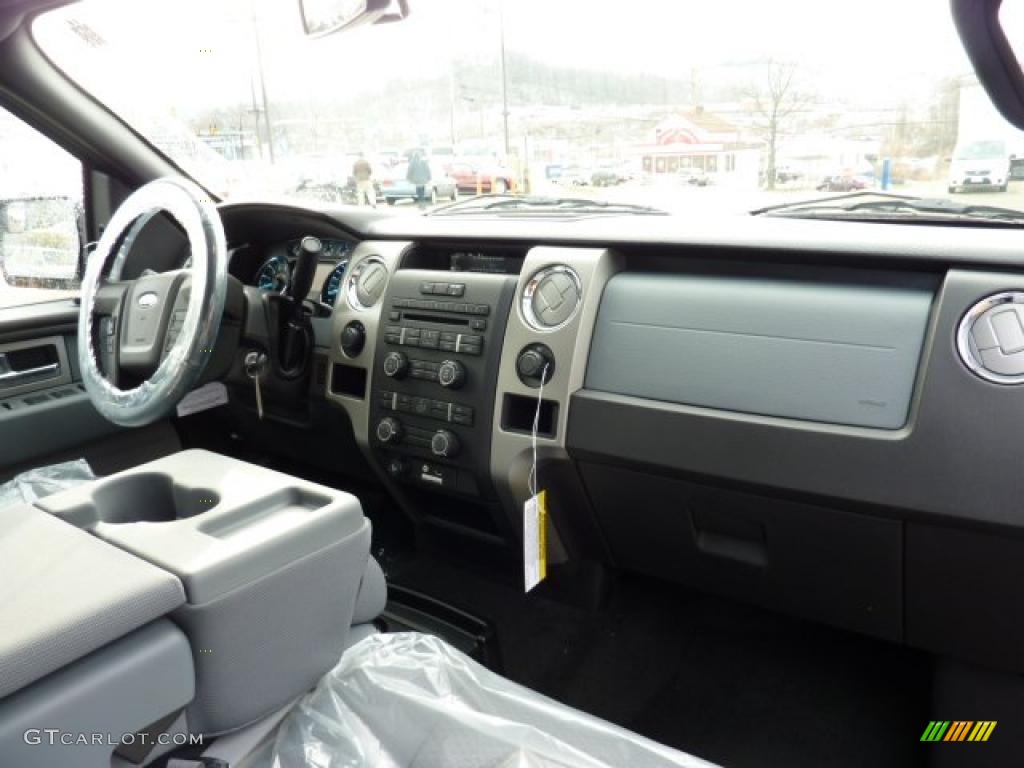 2011 Ford F150 XLT SuperCab 4x4 Steel Gray Dashboard Photo #41821419