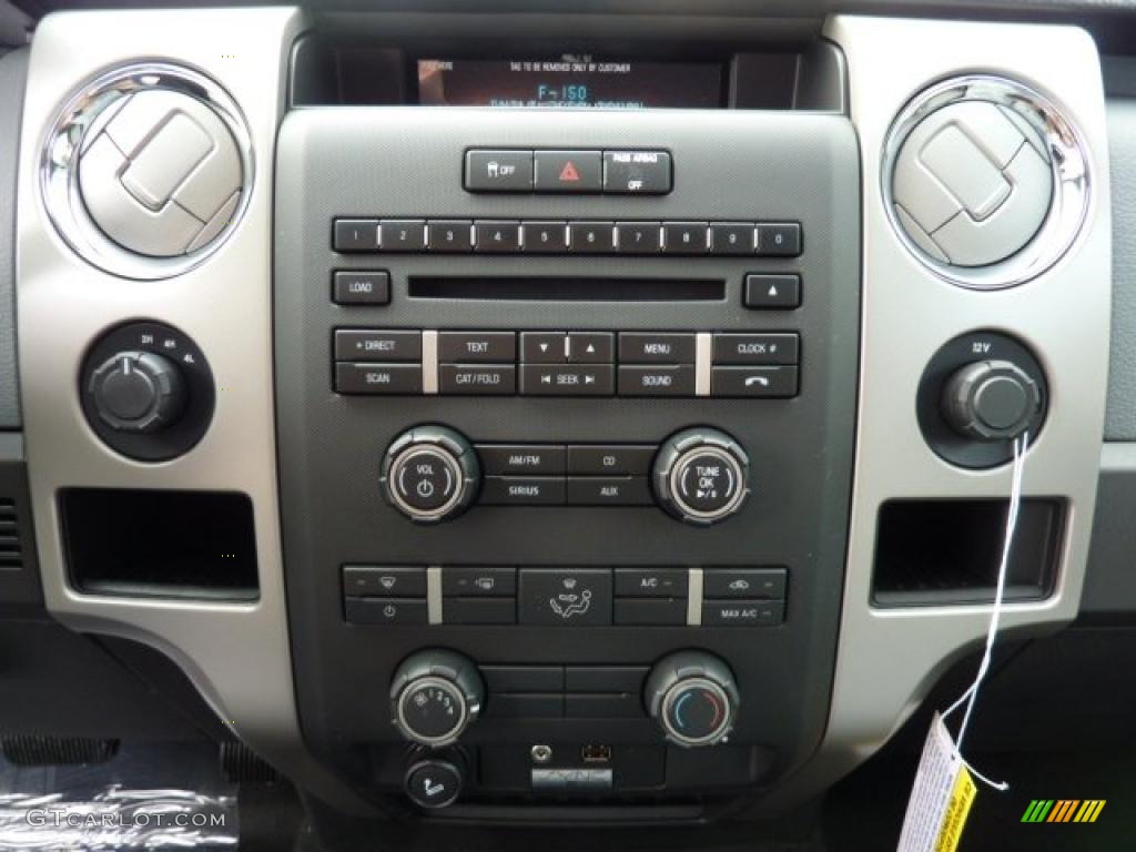 2011 Ford F150 XLT SuperCab 4x4 Controls Photo #41821451