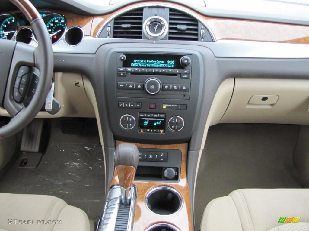 2011 Buick Enclave CX Cashmere/Cocoa Dashboard Photo #41822739