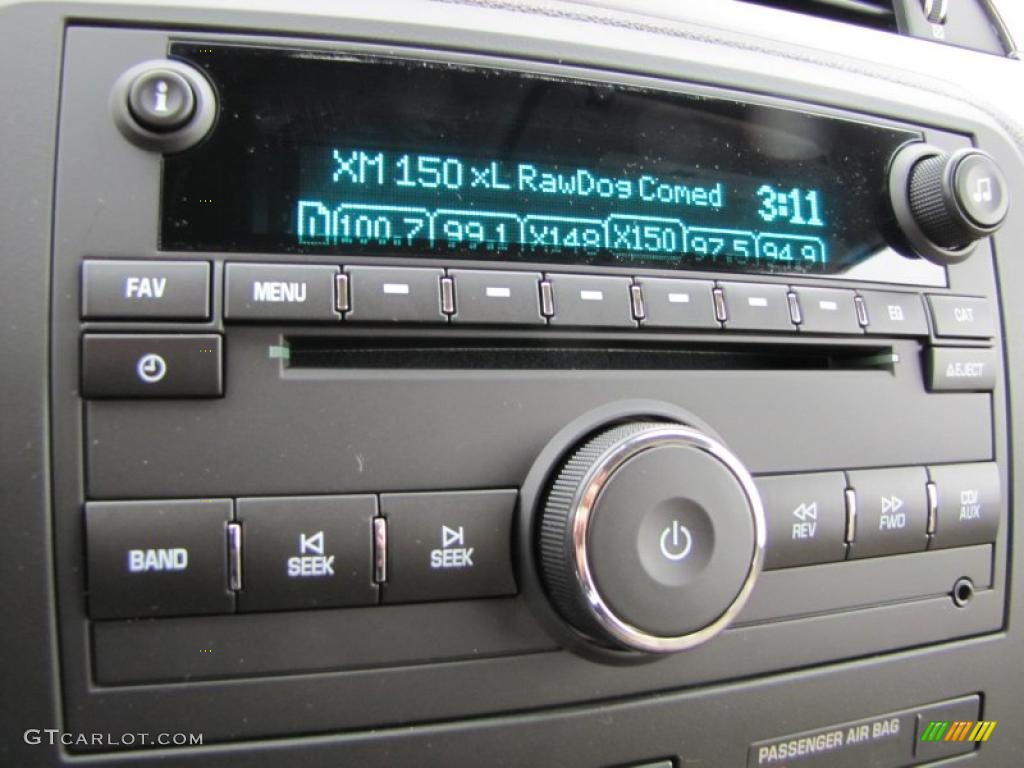 2011 Buick Enclave CX Controls Photo #41822791