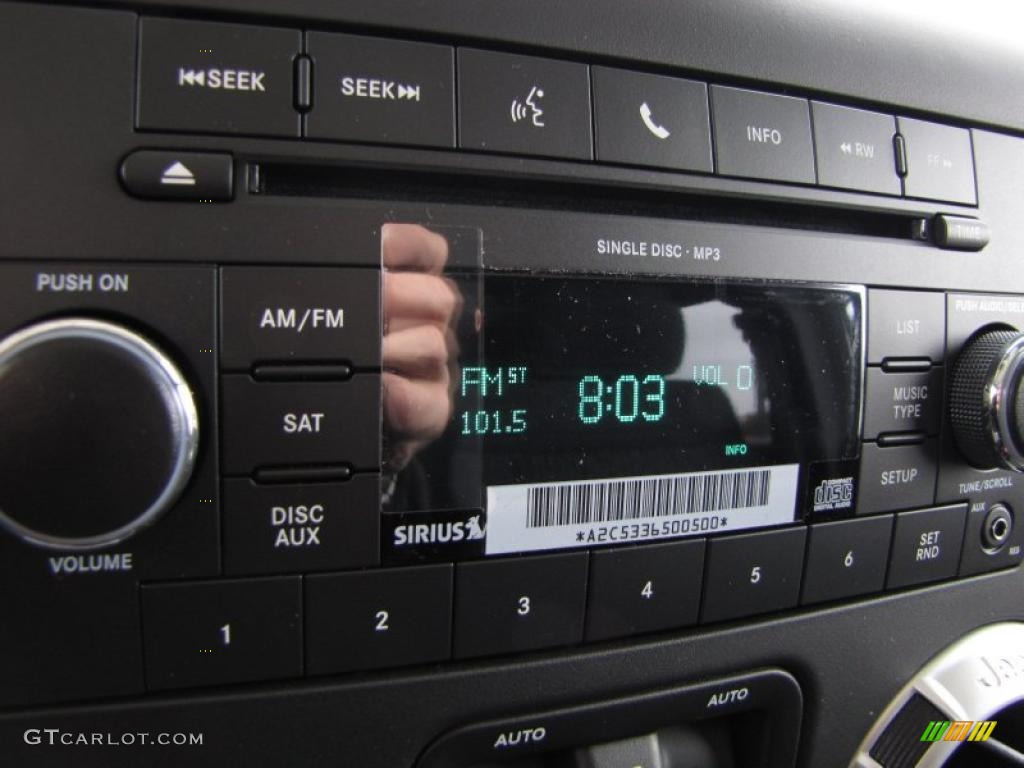 2011 Jeep Wrangler Unlimited Sahara 4x4 Controls Photo #41824235