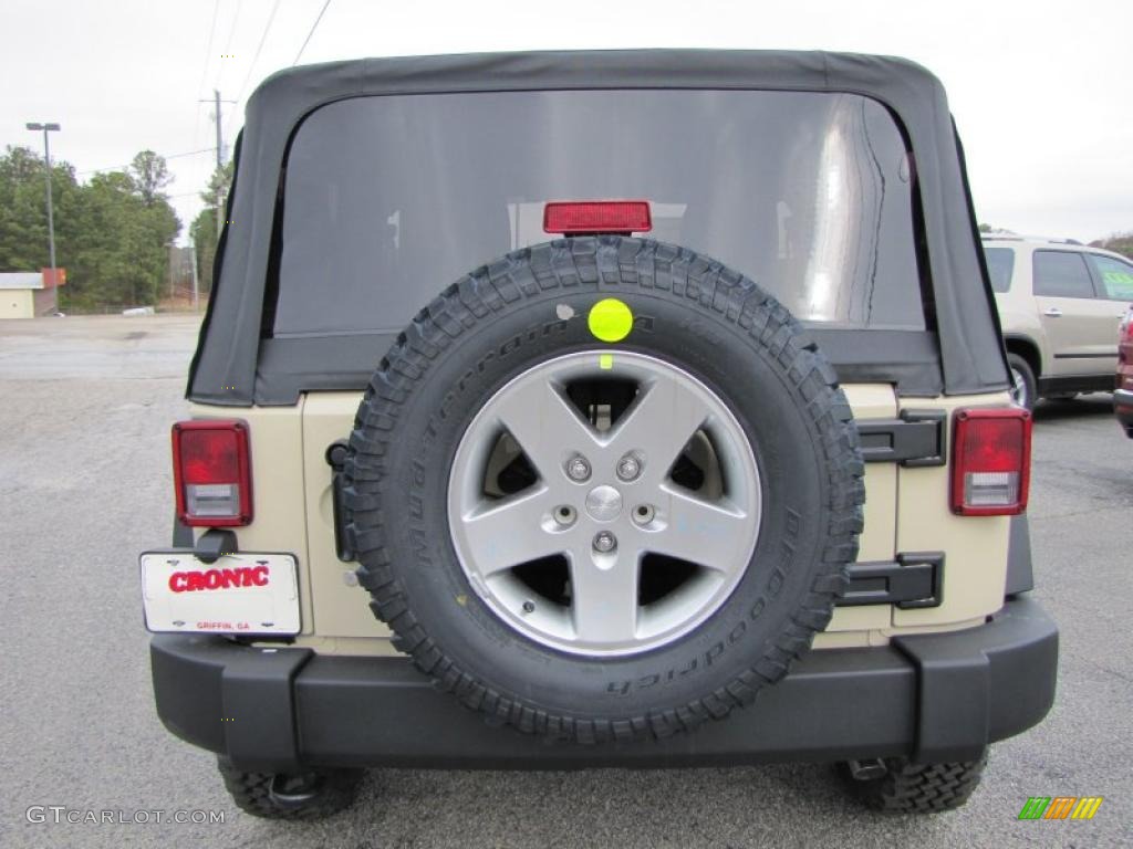 2011 Wrangler Rubicon 4x4 - Sahara Tan / Black/Dark Saddle photo #6