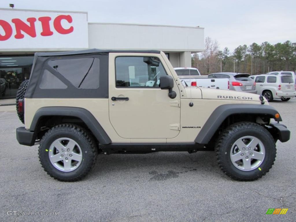 2011 Wrangler Rubicon 4x4 - Sahara Tan / Black/Dark Saddle photo #8