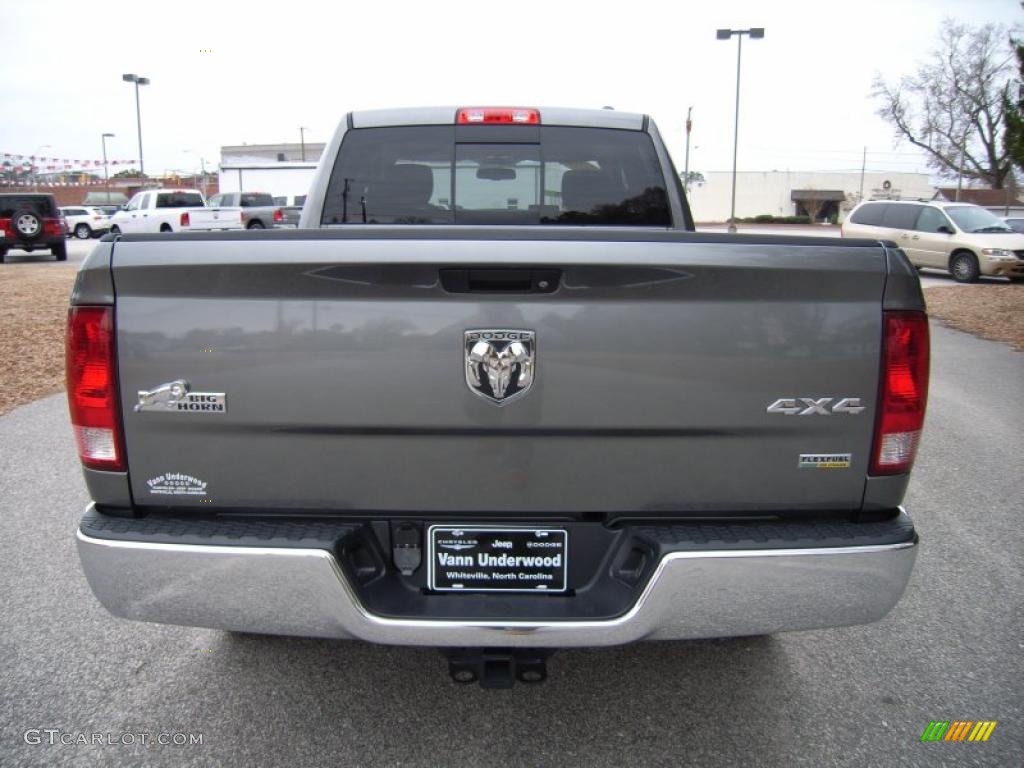 2010 Ram 1500 Big Horn Quad Cab 4x4 - Mineral Gray Metallic / Dark Slate/Medium Graystone photo #11