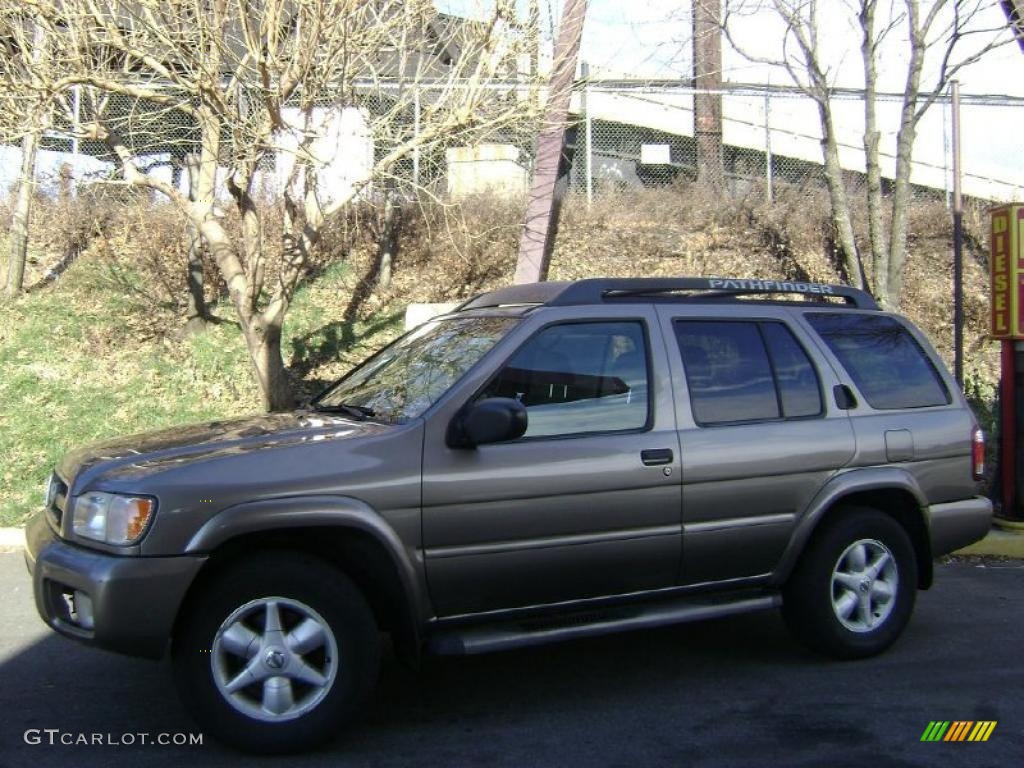 2002 Pathfinder SE 4x4 - Bronzed Gray Metallic / Charcoal photo #1