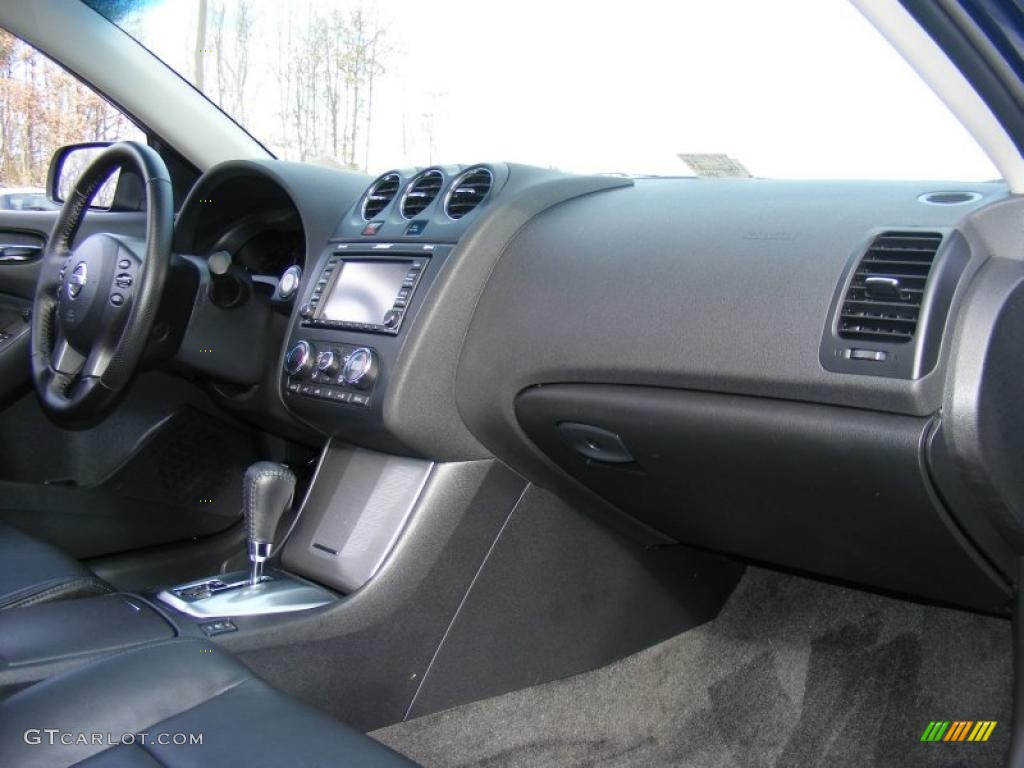 2010 Nissan Altima 3.5 SR Charcoal Dashboard Photo #41827616