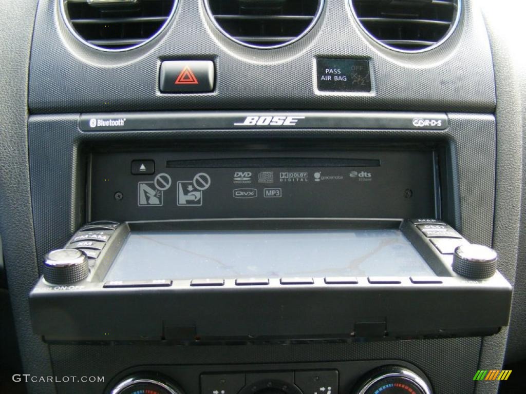 2010 Nissan Altima 3.5 SR Controls Photo #41827756