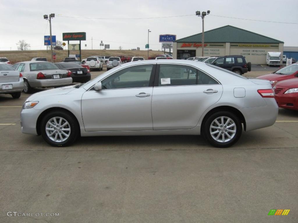 2011 Camry XLE - Classic Silver Metallic / Ash photo #4