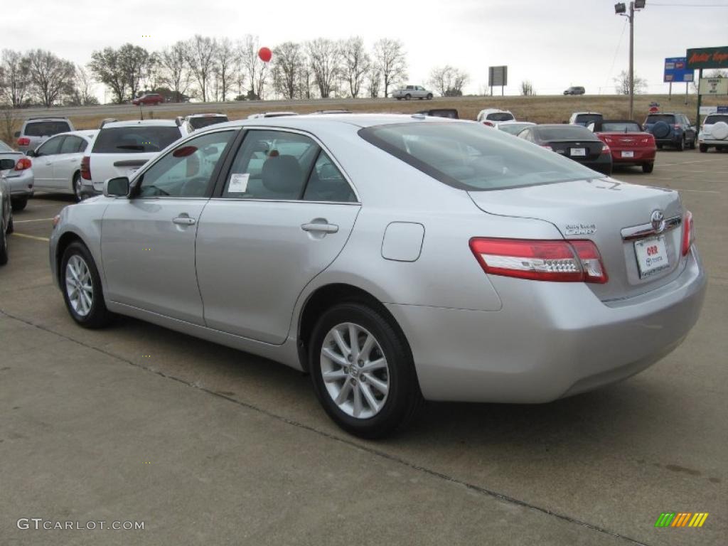 2011 Camry XLE - Classic Silver Metallic / Ash photo #5