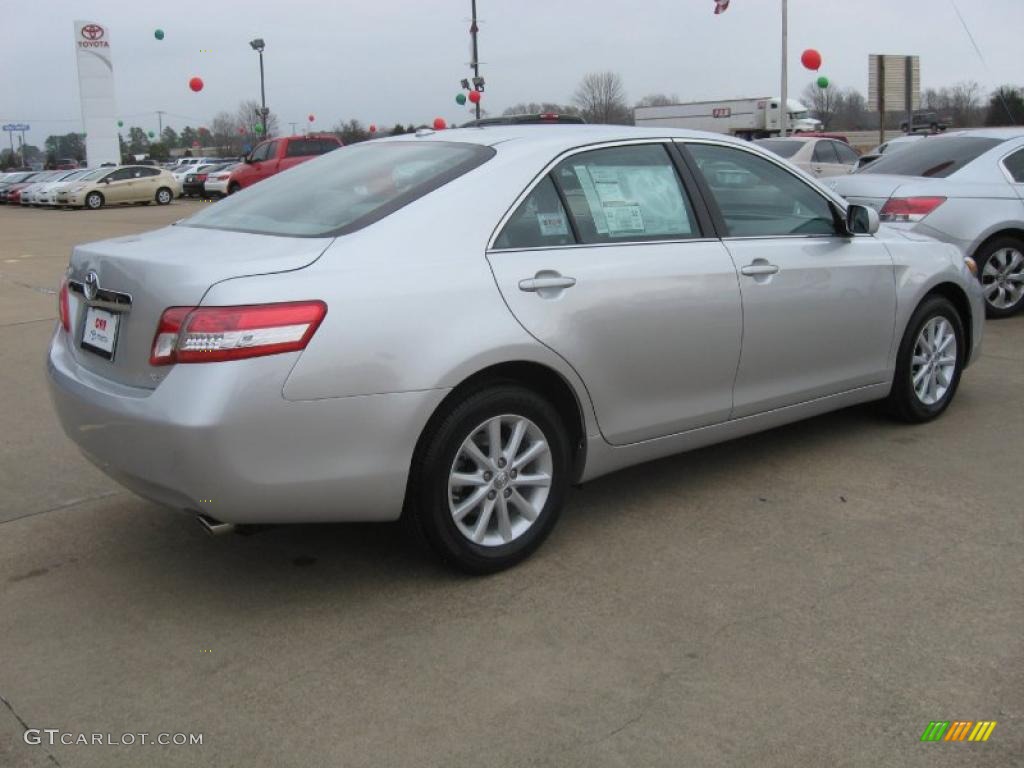 2011 Camry XLE - Classic Silver Metallic / Ash photo #7