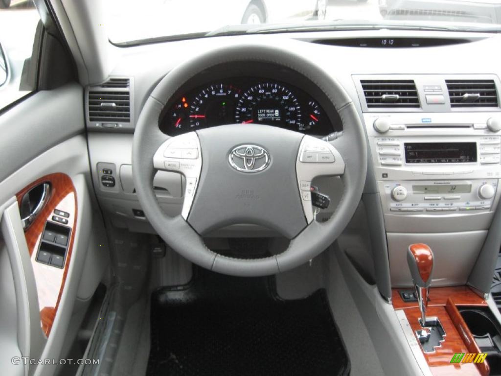 2011 Camry XLE - Classic Silver Metallic / Ash photo #9