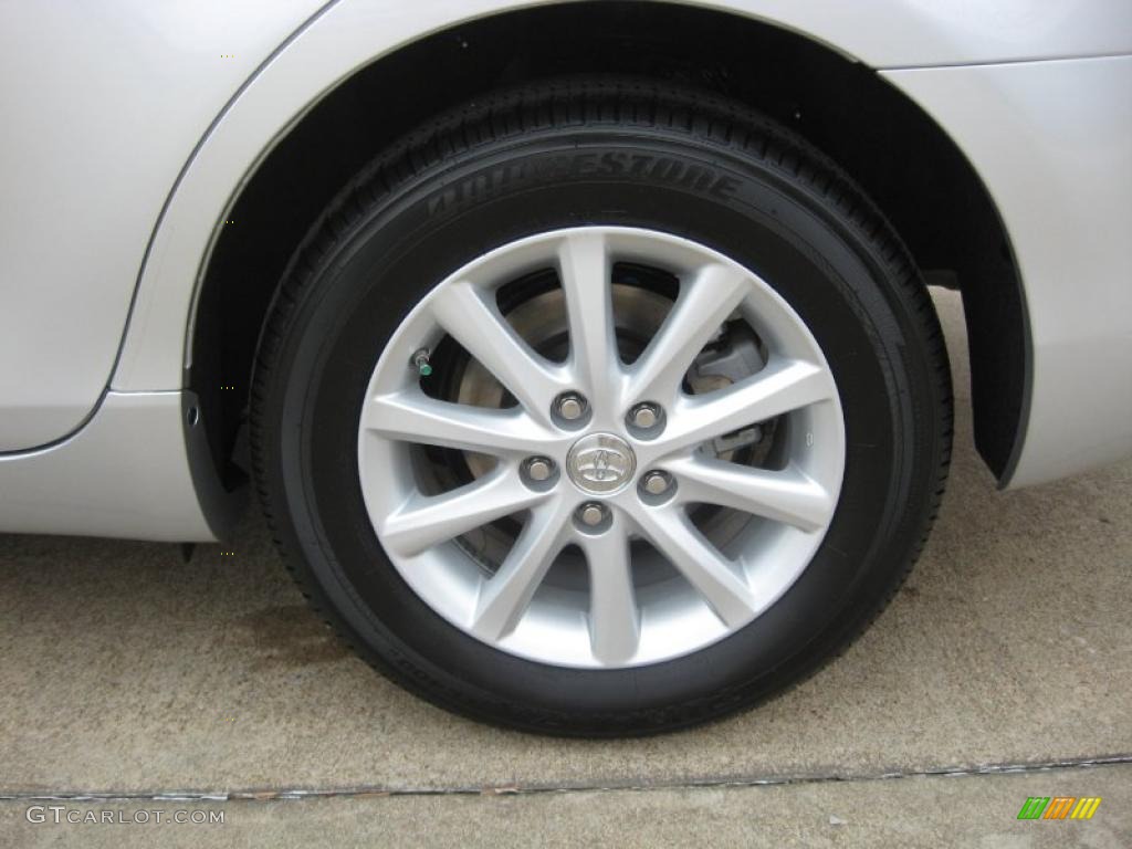 2011 Camry XLE - Classic Silver Metallic / Ash photo #15