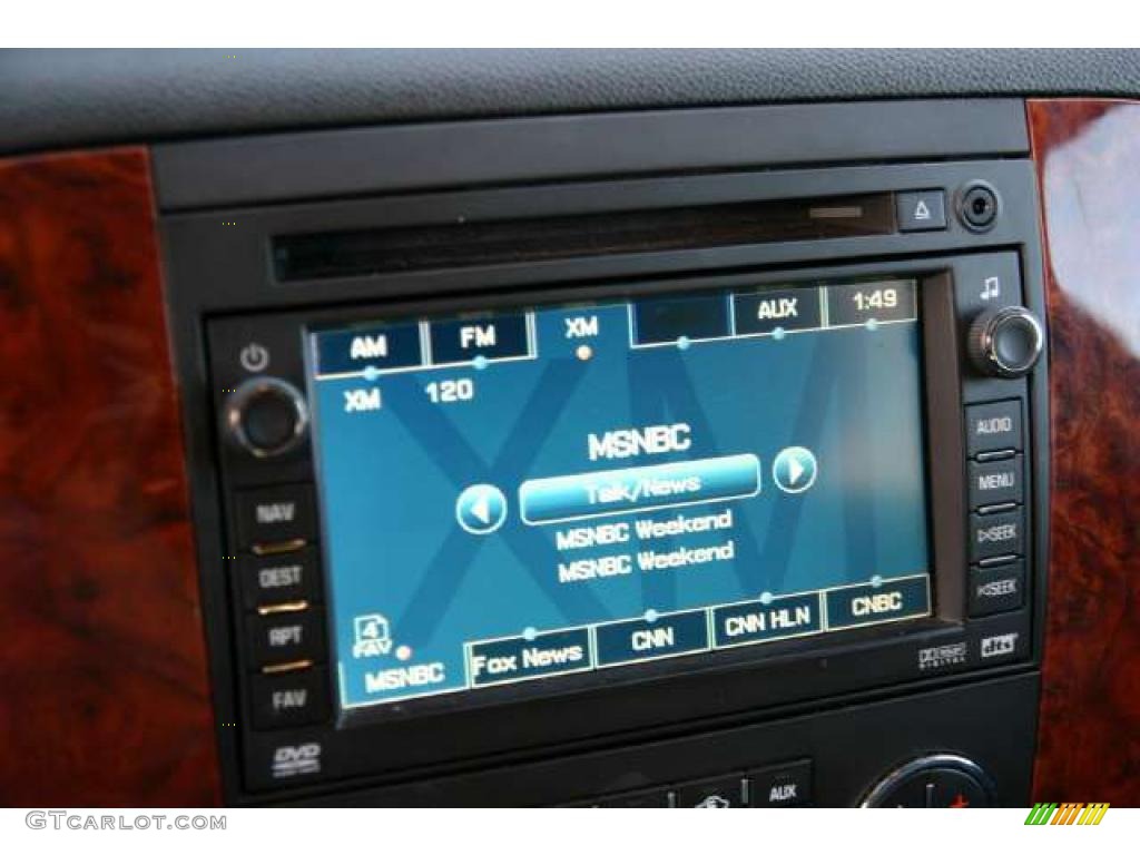 2007 Chevrolet Suburban 1500 LTZ 4x4 Controls Photo #41838320