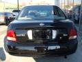 Blackout - Sentra GXE Photo No. 5