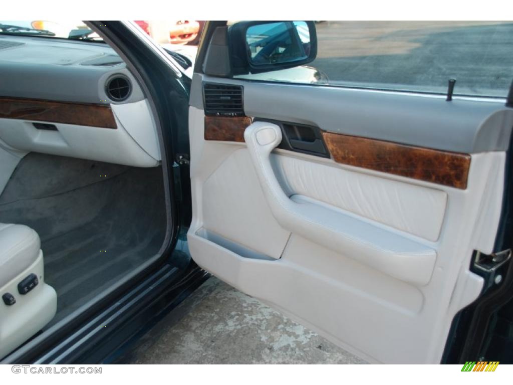1995 BMW 5 Series 525i Sedan Grey Door Panel Photo #41845497