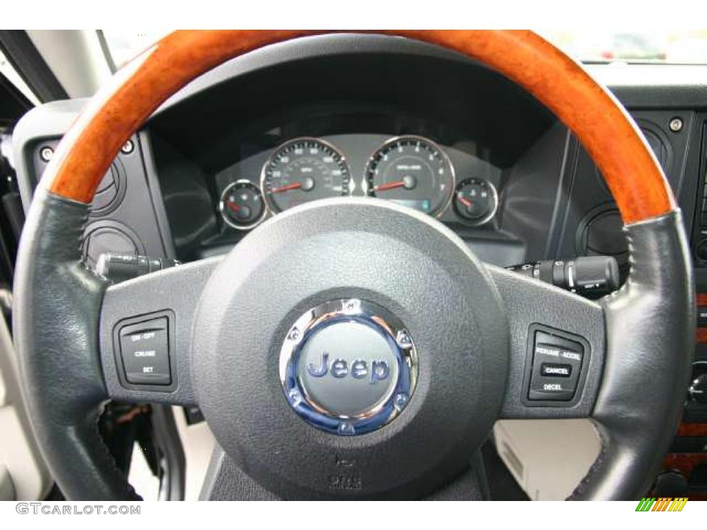 2007 Jeep Commander Overland 4x4 Steering Wheel Photos