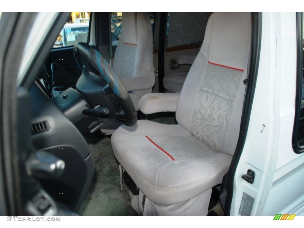 2003 Ram Van 1500 Passenger Conversion - Bright White / Sandstone photo #17