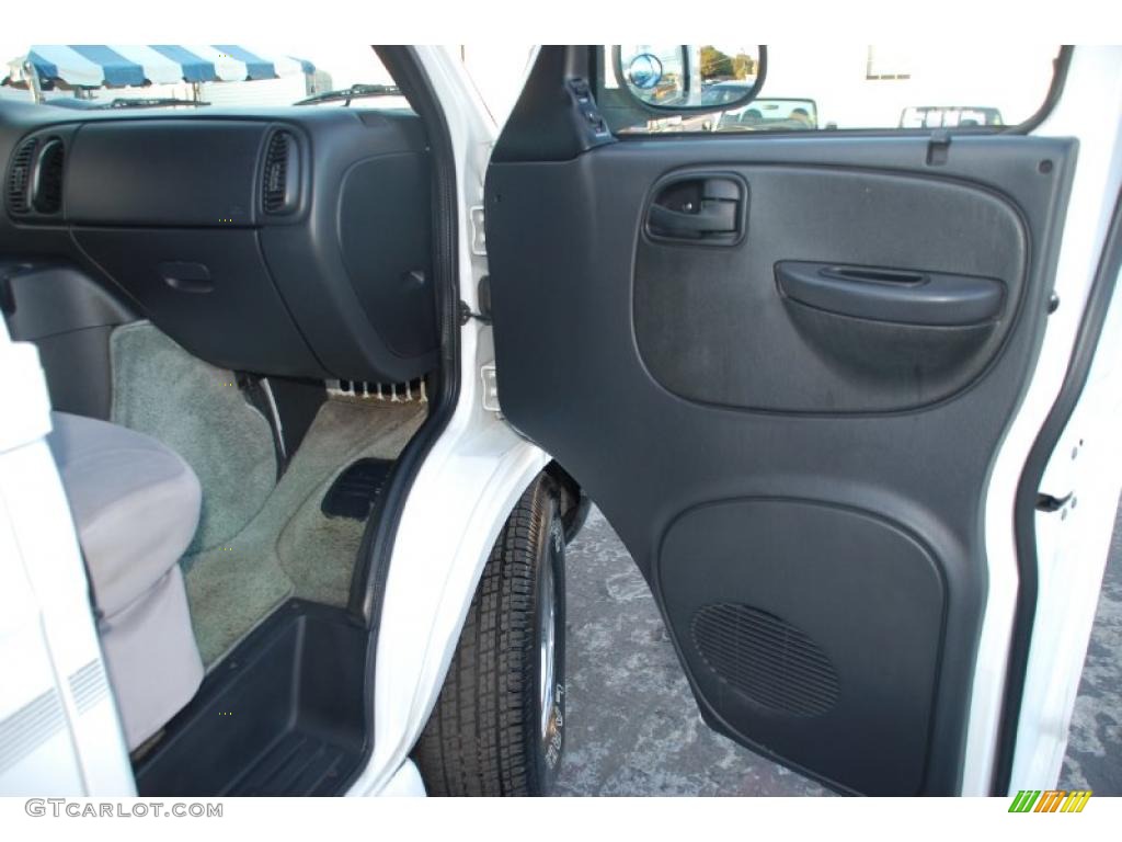 2003 Ram Van 1500 Passenger Conversion - Bright White / Sandstone photo #22