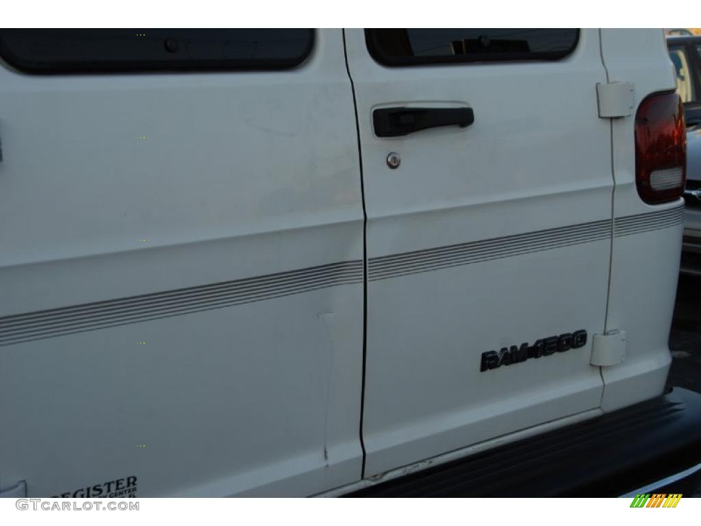 2003 Ram Van 1500 Passenger Conversion - Bright White / Sandstone photo #37