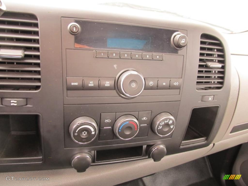 2007 Sierra 2500HD Regular Cab 4x4 - Silver Birch Metallic / Dark Titanium photo #13