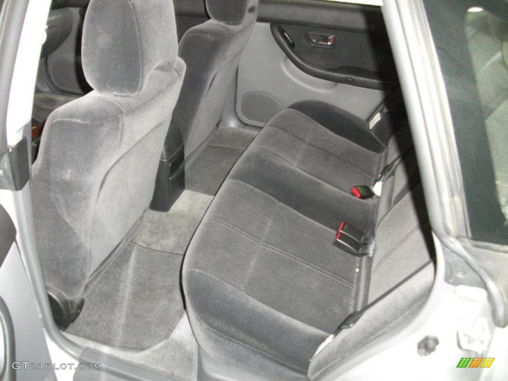 Gray Moquette Interior 2004 Subaru Legacy L Sedan Photo #41849457