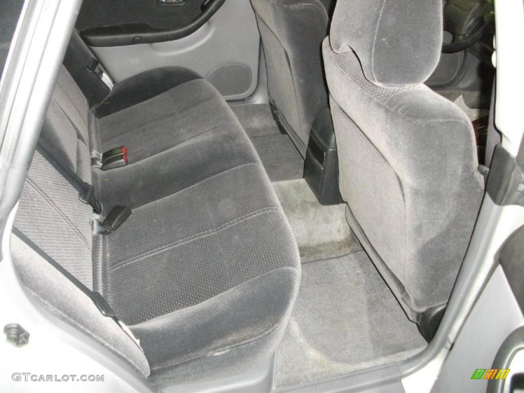 Gray Moquette Interior 2004 Subaru Legacy L Sedan Photo #41849489