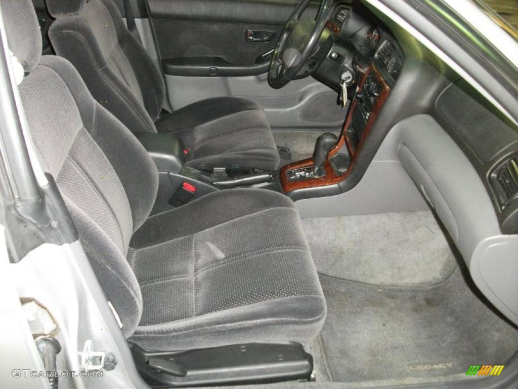 Gray Moquette Interior 2004 Subaru Legacy L Sedan Photo #41849506
