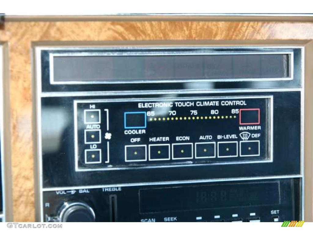 1988 Buick Electra Estate Wagon Controls Photo #41851746