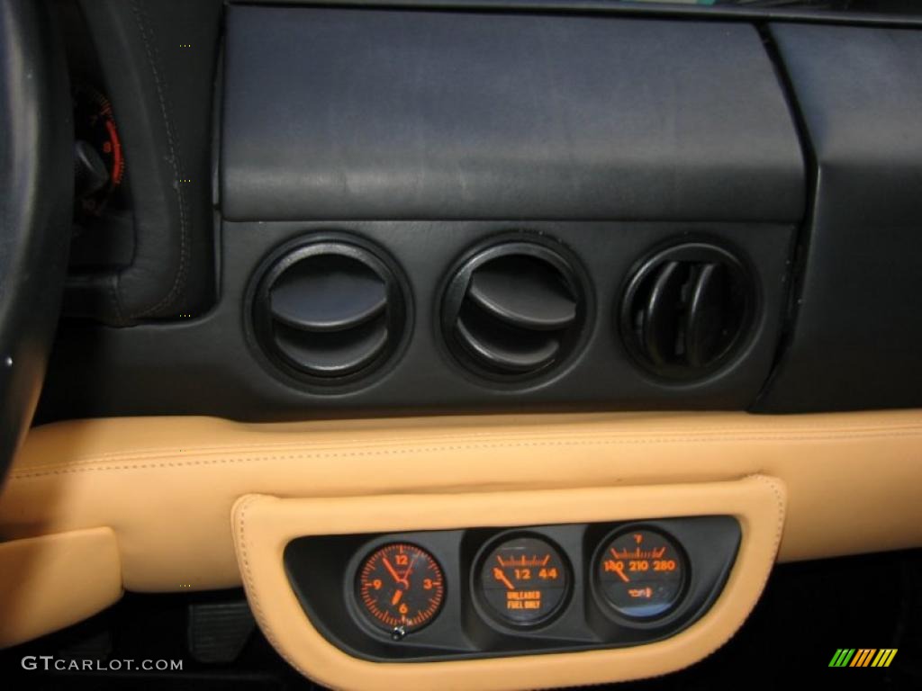 1992 Ferrari 512 TR Standard 512 TR Model Controls Photo #41852504