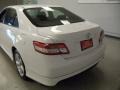 Super White - Camry SE Photo No. 9