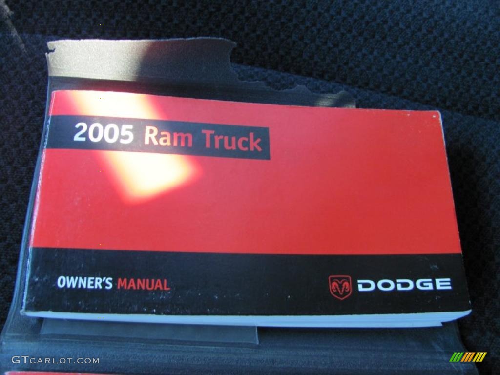 2005 Ram 1500 SLT Quad Cab 4x4 - Bright White / Dark Slate Gray photo #3