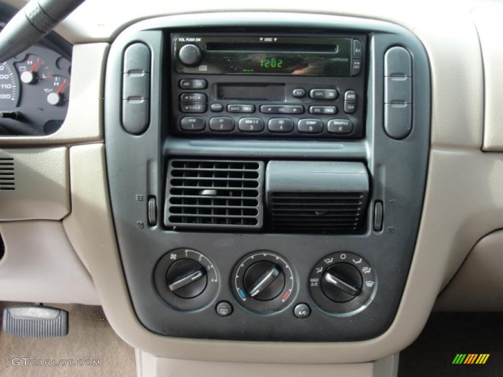 2003 Ford Explorer XLS Controls Photo #41859370