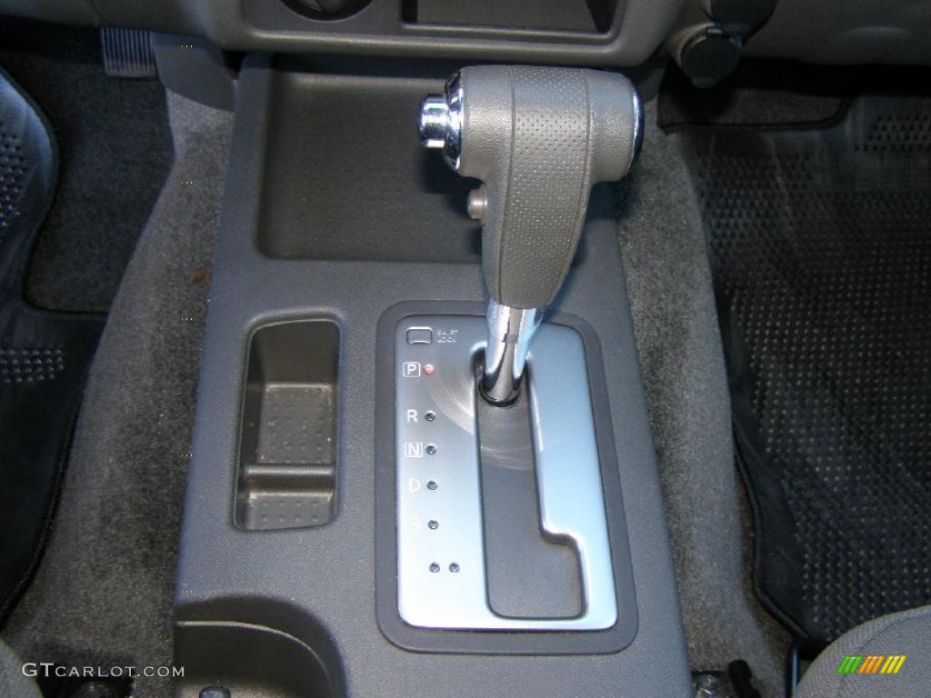 2005 Nissan Frontier LE King Cab 4x4 Transmission Photos