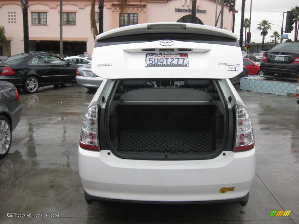 2006 Prius Hybrid - Super White / Gray photo #4