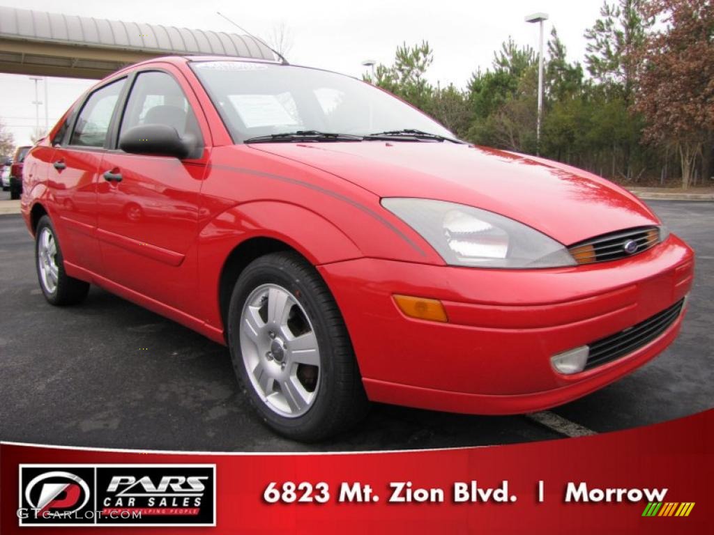 2004 Focus ZTS Sedan - Infra-Red / Medium Graphite photo #4