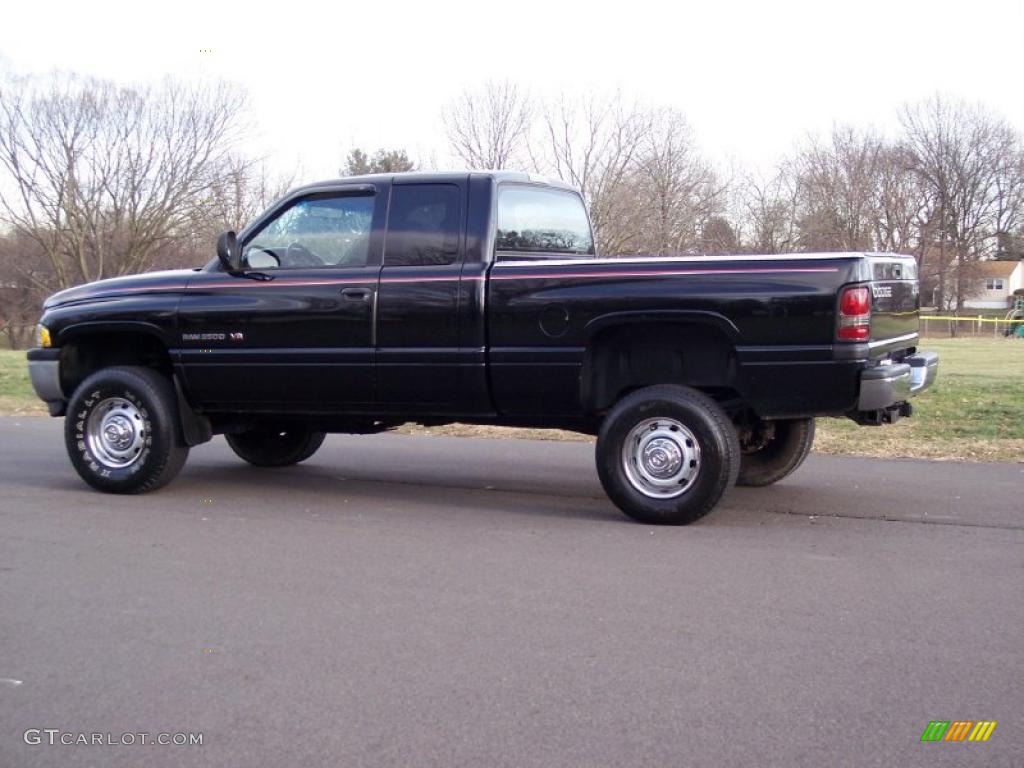 2001 Ram 2500 ST Quad Cab 4x4 - Black / Mist Gray photo #14