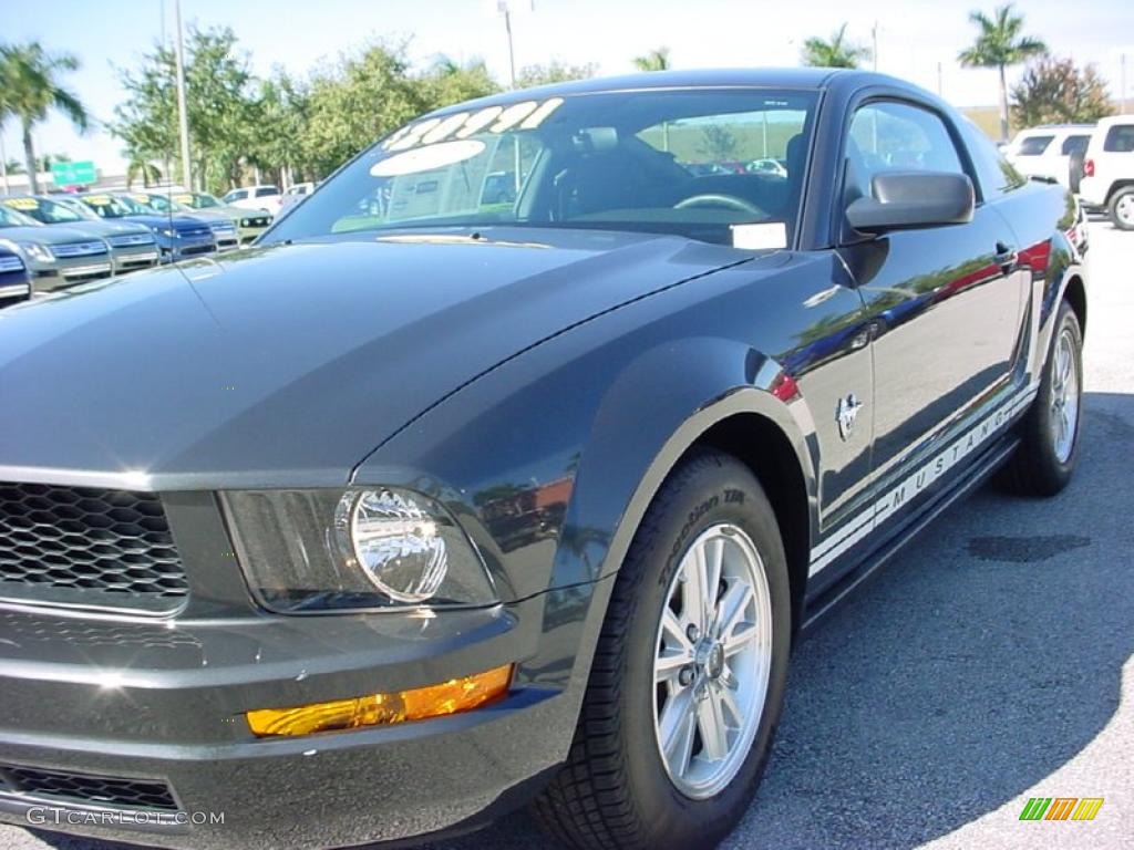 2009 Mustang V6 Premium Coupe - Alloy Metallic / Dark Charcoal photo #12