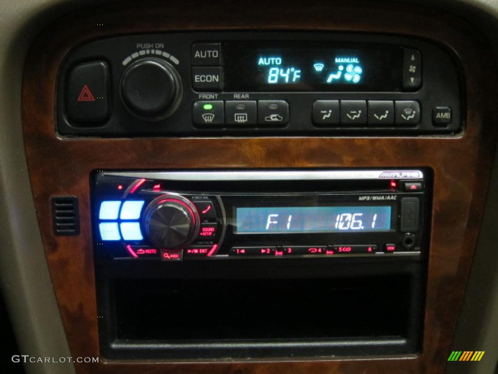 1996 J 30 - Black / Beige photo #3