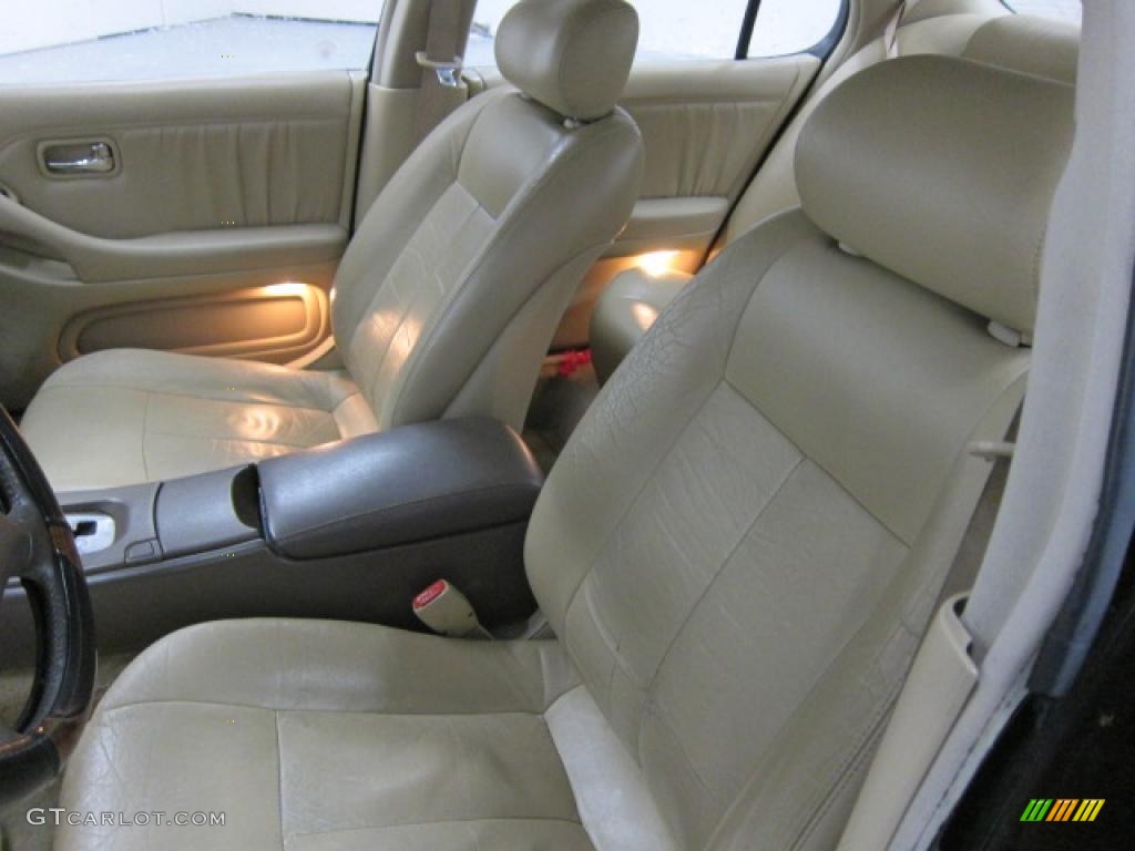 1996 J 30 - Black / Beige photo #6