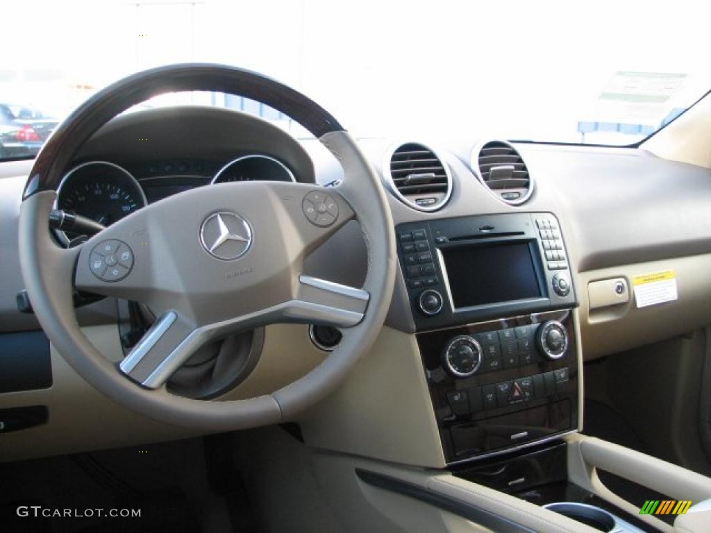 2011 Mercedes-Benz ML 350 BlueTEC 4Matic Cashmere Dashboard Photo #41870945