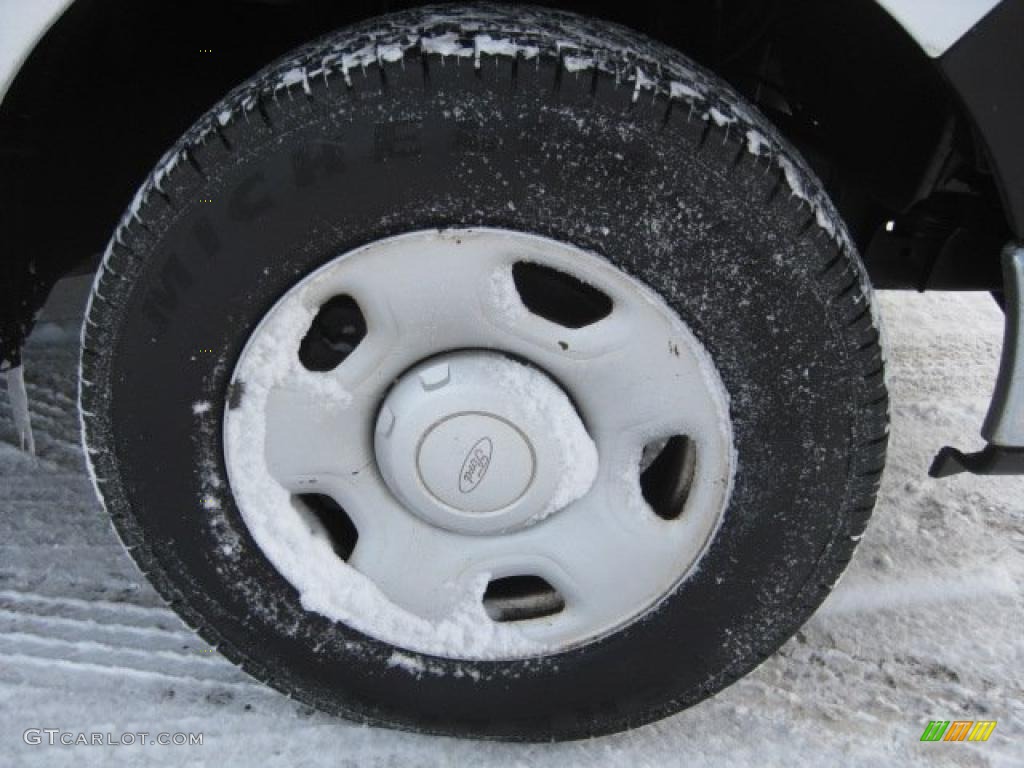 2005 Ford F150 XL Regular Cab Wheel Photo #41873254