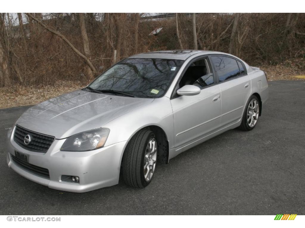 2005 Altima 3.5 SE-R - Sheer Silver Metallic / Charcoal/Red photo #1