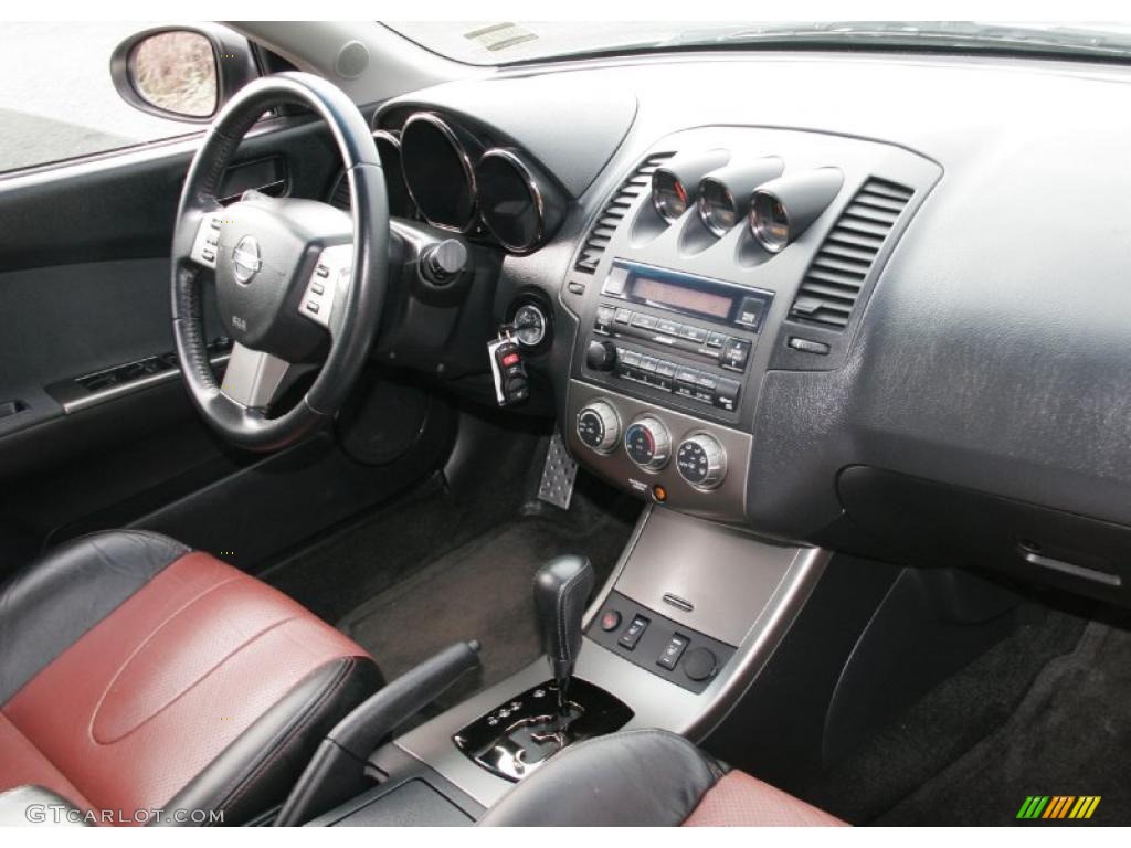 2005 Altima 3.5 SE-R - Sheer Silver Metallic / Charcoal/Red photo #17