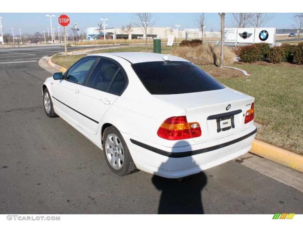 2004 3 Series 325i Sedan - Alpine White / Sand photo #4