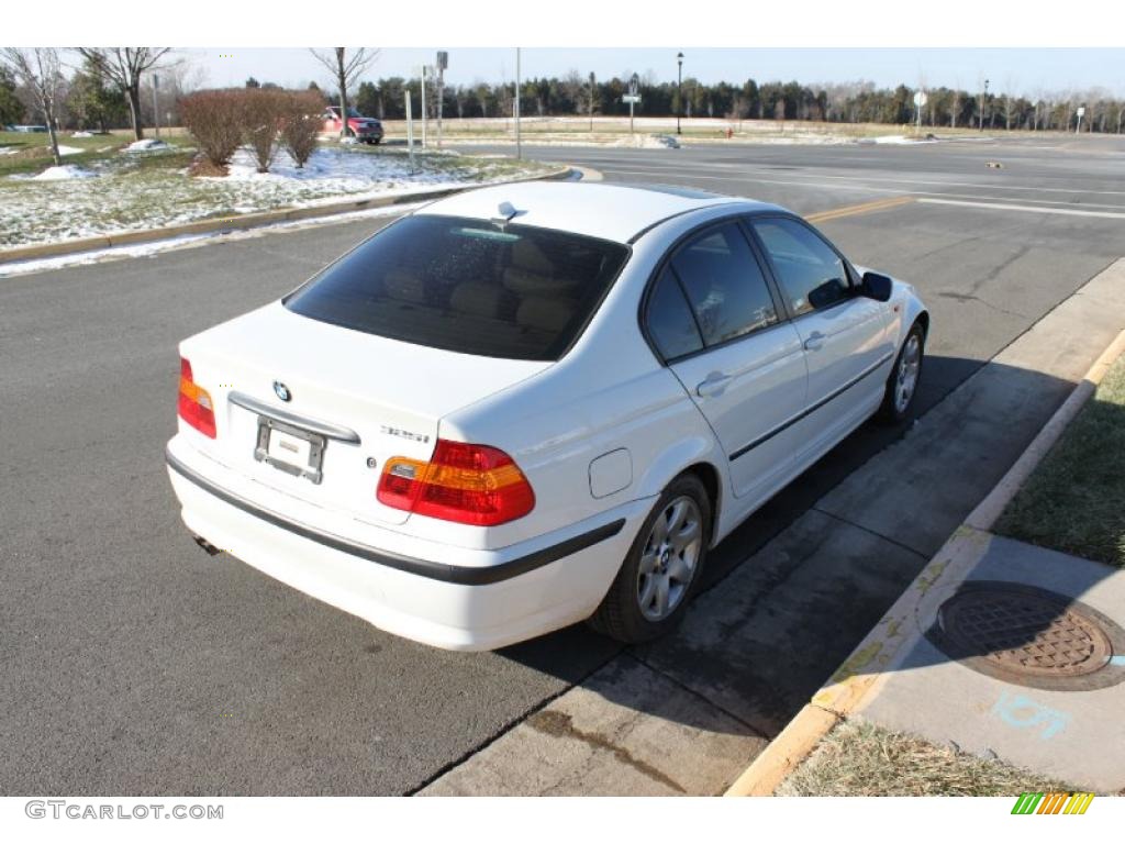 2004 3 Series 325i Sedan - Alpine White / Sand photo #6